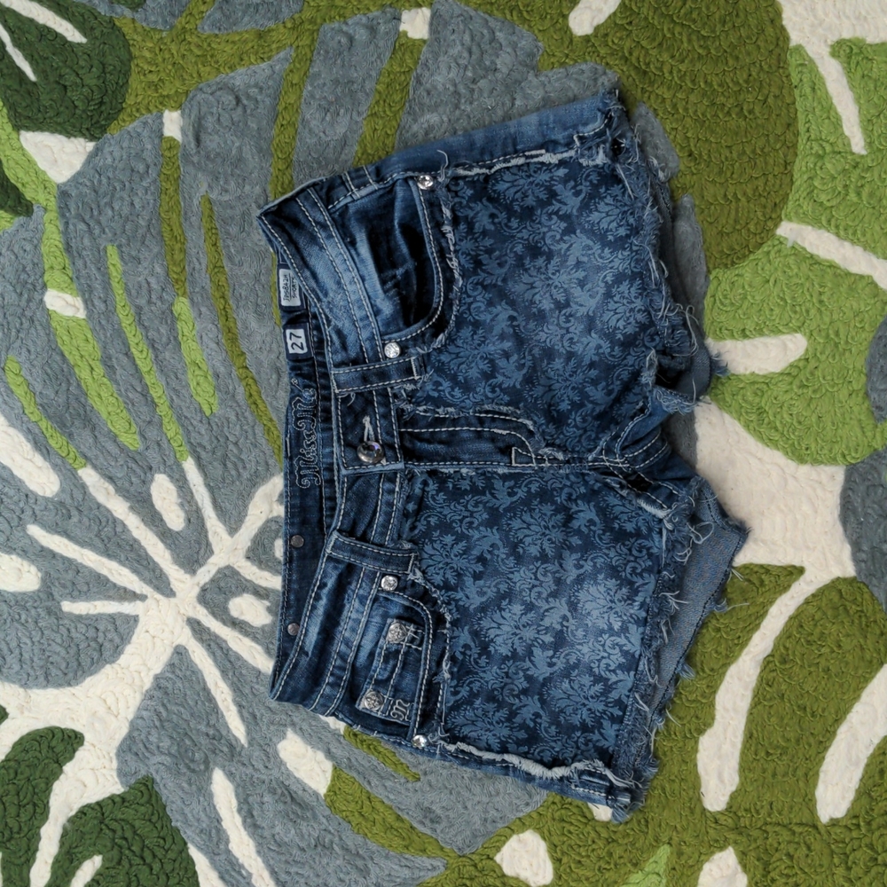 Miss Me denim shorts 27